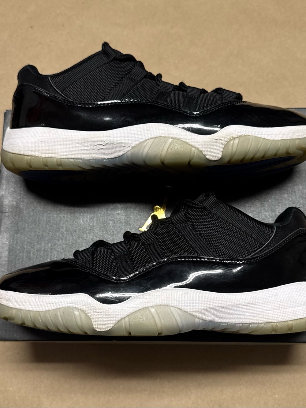 Nike Air Jordan 11 XI Retro Low Space Jam Mens size 9.5 Basketball Shoes Rare!